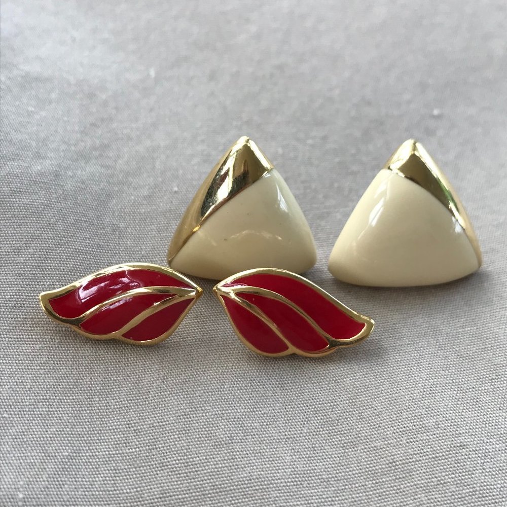 2 pairs of vintage 80s Eighties Monet earrings with posts